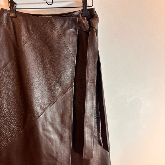 ASOS Sz 0 Brown Leather Wrap Midi Skirt Smooth and Patterned Lined Belted NWOT - Picture 3 of 11